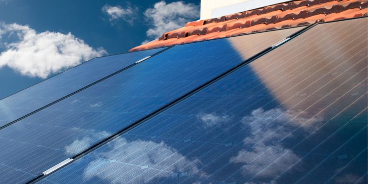 Tips To Maximize Solar Panel Efficiency