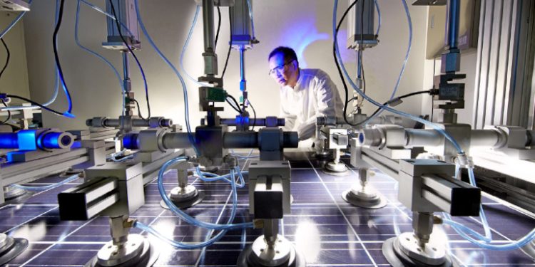 Despite solar investments in US and India, China still controls 80% of global manufacturing capacity