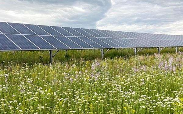 Quantum material achieves up to 190% efficiency in solar cells
