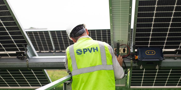 PV Hardware supplying trackers for 200-MW Texas solar project