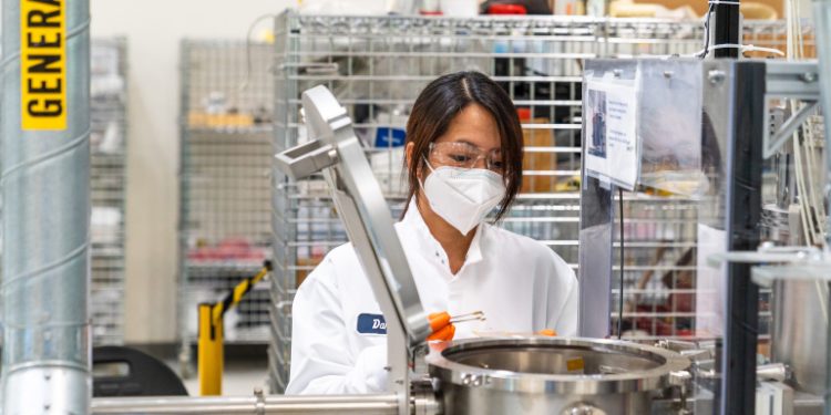First Solar has crystalline silicon patents, will investigate infringement