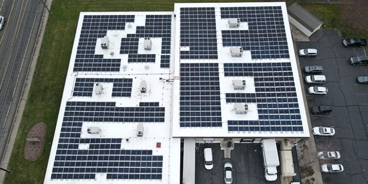 Smart Roofs Solar installs rooftop array for Connecticut printing company