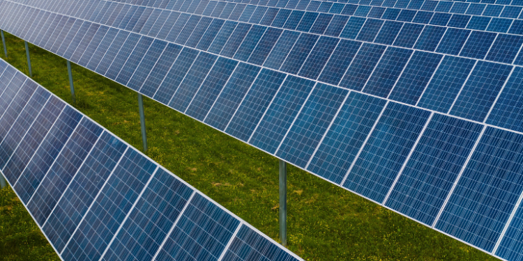 Minnesota awards first multi-megawatt solar projects under LMI community solar program